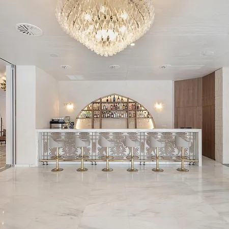 Civitel Akali Hotel 4*